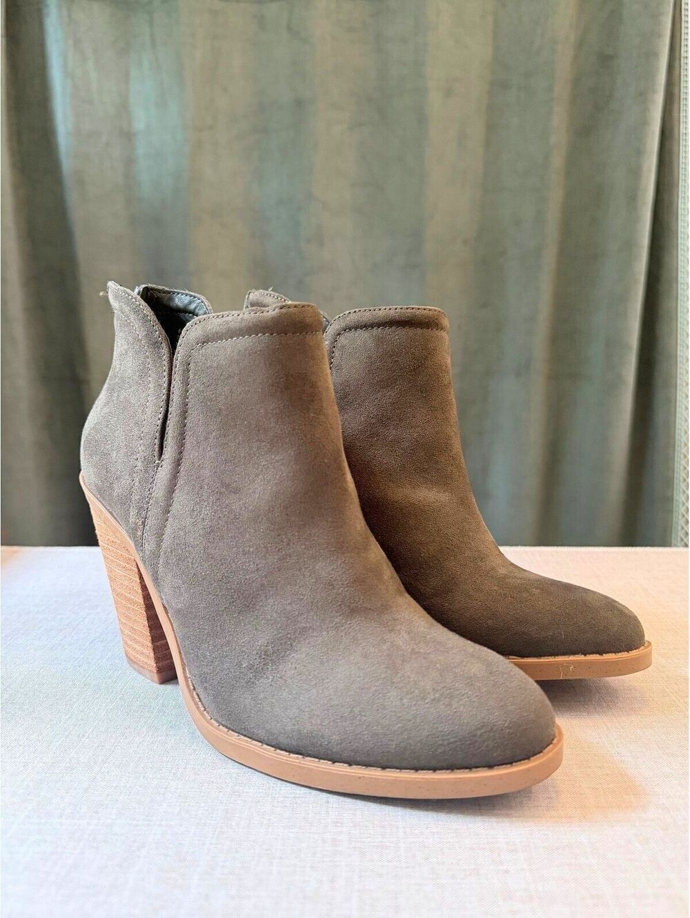 Joie Green Gray Suede Ankle Boots Block Stacked Heel Back Zip Size 6.5